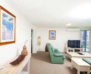 Sails Apartments - Accommodation Tasmania 0