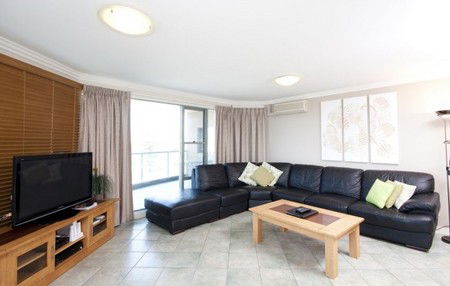 Sails Apartments - Accommodation Tasmania 1