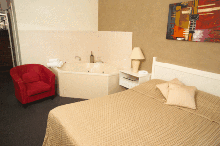 Buffalo Motor Inn - Accommodation Tasmania 1