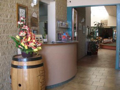 Travellers Rest And The Courtyard Restaurant - Accommodation Tasmania 3
