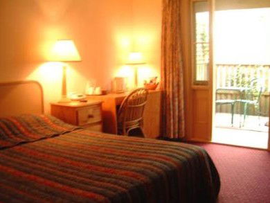 Mclaren Hotel - Accommodation Tasmania 4