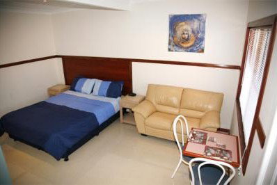Across Country Motor Inn - Accommodation Tasmania 1