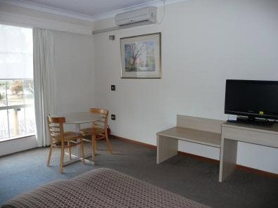 Hamiltons Townhouse Motel - Accommodation Tasmania 3