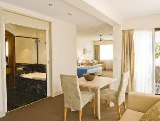 Waves Byron Bay - Accommodation Tasmania 4
