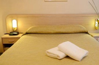 Motel 10 Motor Inn - Accommodation Tasmania 3