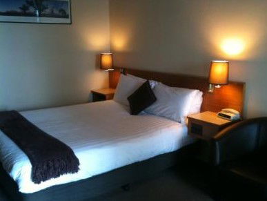 Golden West Motor Inn - Accommodation Tasmania 2