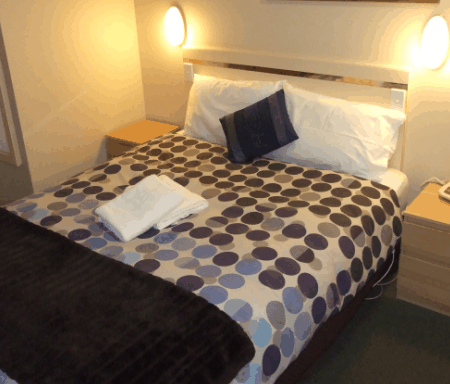 Lilac City Motor Inn & Streakhouse - Accommodation Tasmania 2