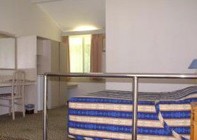 Newcastle Links Motel - Accommodation Tasmania 1