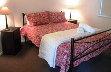 Clarks Beach Apartment - Accommodation Tasmania 4