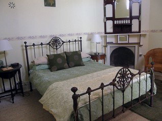 Araluen Old Courthouse - Accommodation Tasmania 3