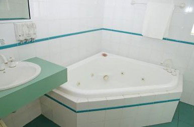 Sapphire Waters Motor Inn - Accommodation Tasmania 3