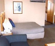 Young Federation Motor Inn - Accommodation Tasmania 2