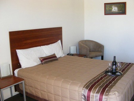Burke And Wills Motor Inn Kingaroy - Accommodation Tasmania 3