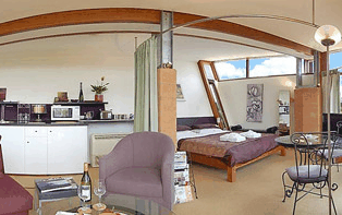 Bettenay's Vineyard and Winery - Accommodation Tasmania