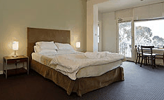 Lorne Hotel - Accommodation Tasmania 1