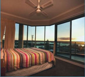 Sails Apartments - Accommodation Tasmania 8