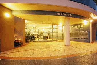 Sails Apartments - Accommodation Tasmania 9