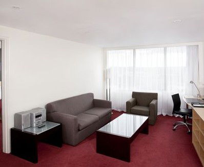 Holiday Inn Melbourne Airport - Accommodation Tasmania 4