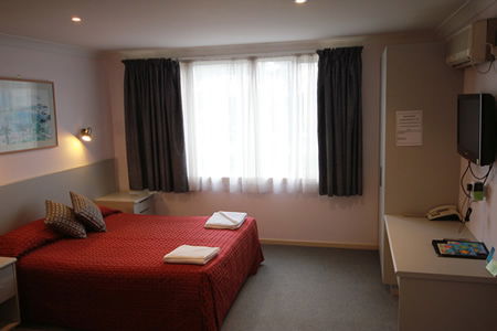 Hume Villa Motor Inn - Accommodation Tasmania 1