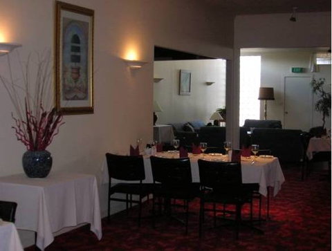 Peninsula Motor Inn And Tyabb Fly Inn - Accommodation Tasmania 2