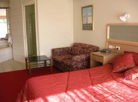 Peninsula Motor Inn And Tyabb Fly Inn - Accommodation Tasmania 3
