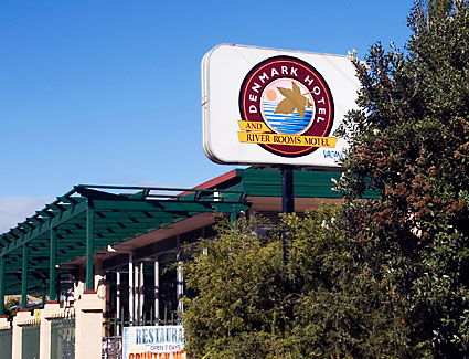 Denmark Hotel & River Rooms Motel - Accommodation Tasmania 0
