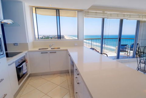 Golden Sands Holiday Apartments - Accommodation Tasmania 1