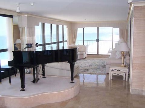 Golden Sands Holiday Apartments - Accommodation Tasmania 2