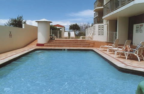 Golden Sands Holiday Apartments - Accommodation Tasmania 4
