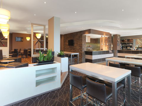 Holiday Inn Sydney Airport - Accommodation Tasmania 3
