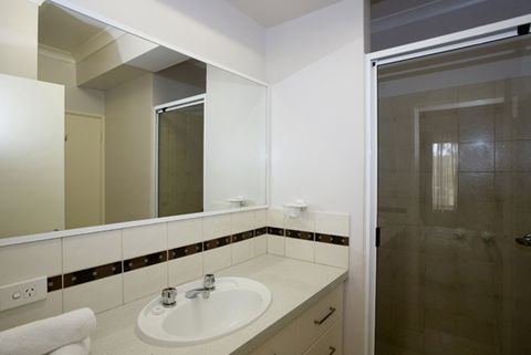 Regal Apartments - Accommodation Tasmania 4