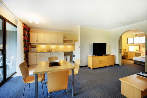 Absolute Beachfront Smugglers On The Beach - Accommodation Tasmania 1