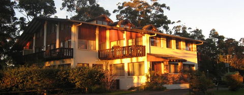 Chalet Swisse Spa Retreat - Accommodation Tasmania 4