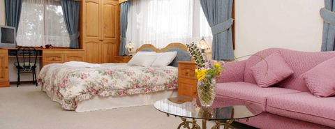 Chalet Swisse Spa Retreat - Accommodation Tasmania 5