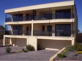 The Lighthouse Accommodation - Accommodation Tasmania 0