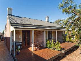 Strathalbyn Villas - Accommodation Tasmania 0