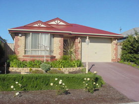 Lakeside Getaway - Accommodation Tasmania 0