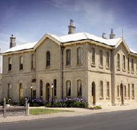 The Customs House - Accommodation Tasmania