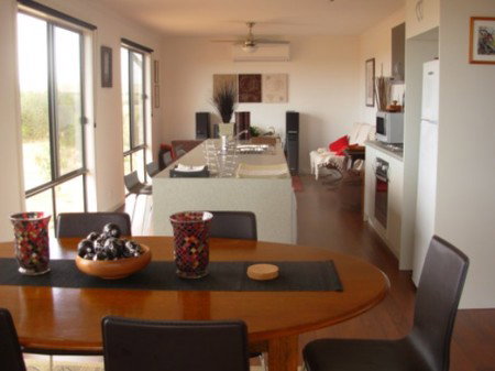 The Bird Hide - Accommodation Tasmania 3