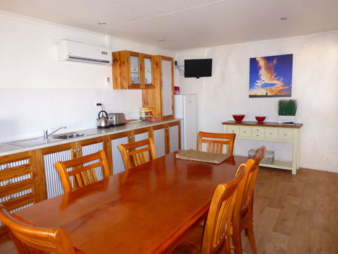 Underground Bed And Breakfast - Accommodation Tasmania 1