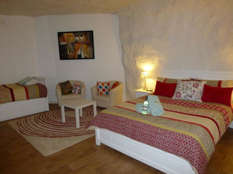 Underground Bed And Breakfast - Accommodation Tasmania 2