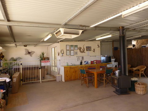Underground Bed And Breakfast - Accommodation Tasmania 3