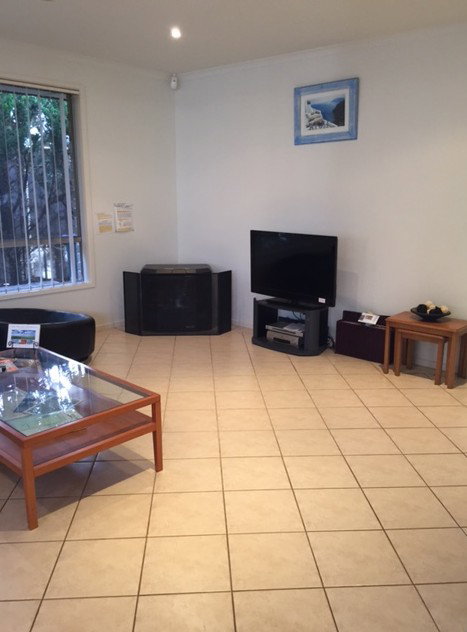 Lakeside Getaway - Accommodation Tasmania 10