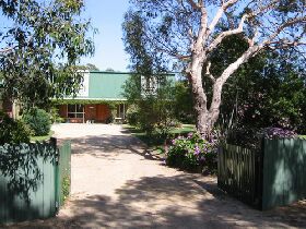Pelican Bay Bed And Breakfast - Accommodation Tasmania 0