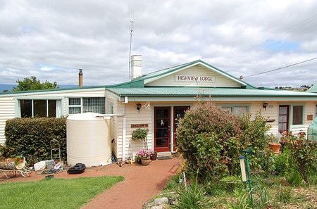 Deloraine Highview Lodge Backpackers - Accommodation Tasmania 1