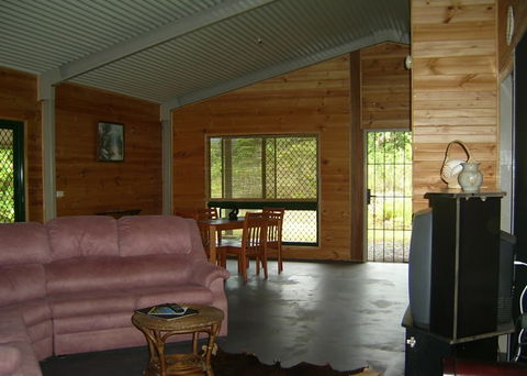 Daintree Mountain View Retreat And Vanilla Beans - Accommodation Tasmania 1