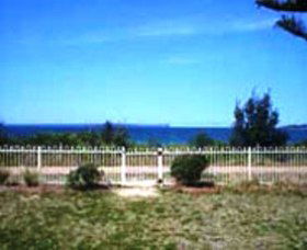 Bay Beachfront - Accommodation Tasmania 0