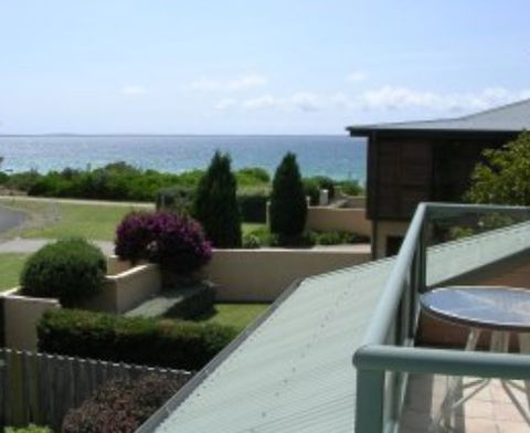 A Bay Beachcomber And Jervis Bays SeaChange - Accommodation Tasmania 2