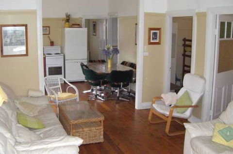 Calm Waters Waterfront Cottages - Accommodation Tasmania 1