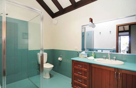 Bungalows On The Beach - Accommodation Tasmania 1